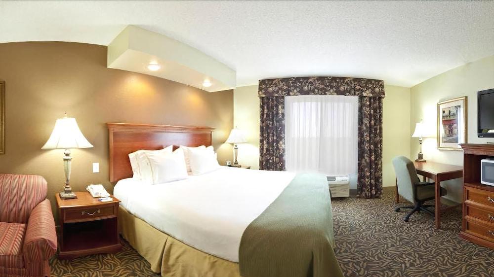 Holiday Inn Express Hotel & Suites Columbus By Ihg Buitenkant foto