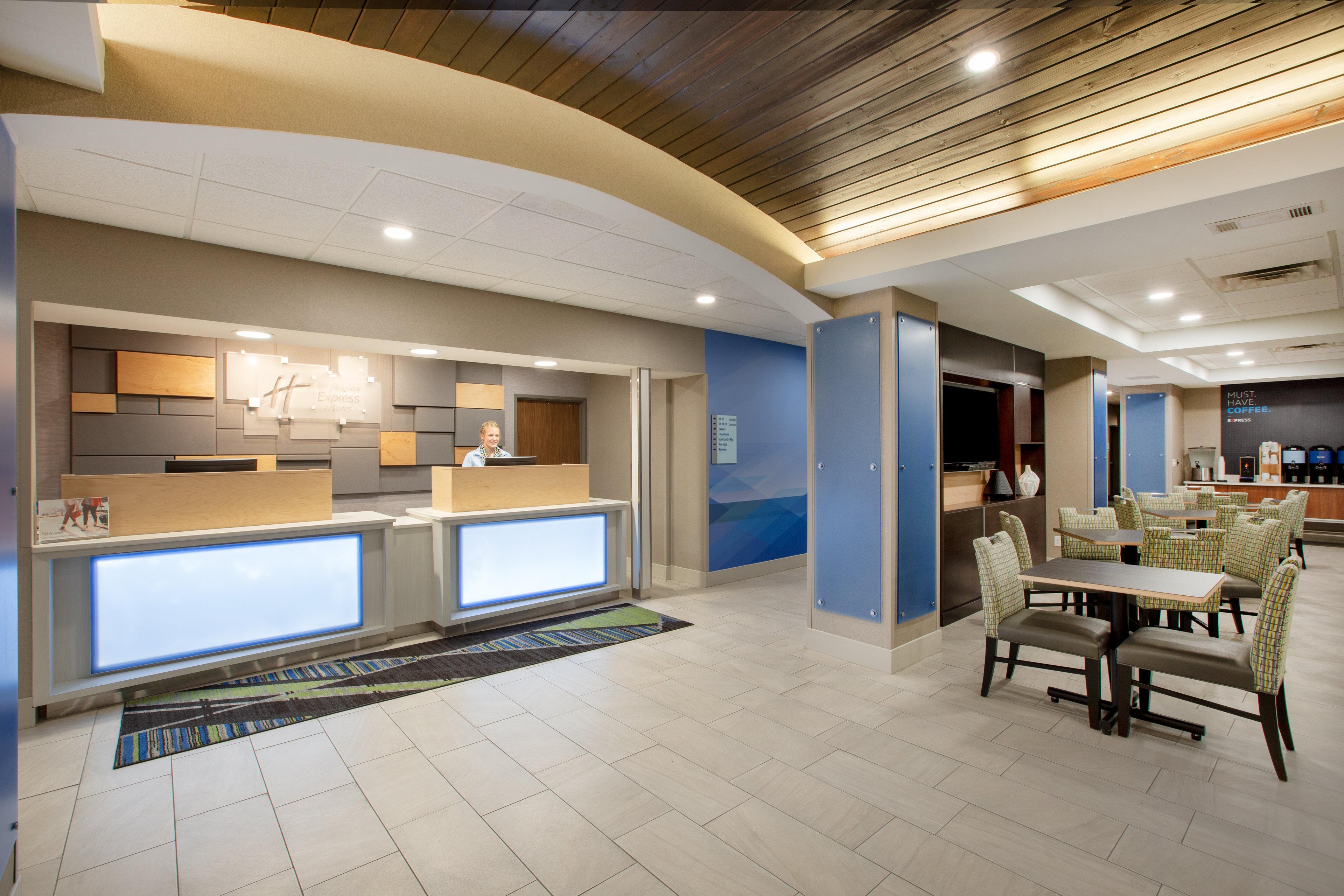 Holiday Inn Express Hotel & Suites Columbus By Ihg Buitenkant foto